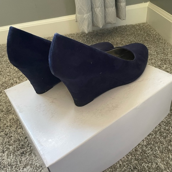 navy blue wedged shoe. - Picture 2 of 2